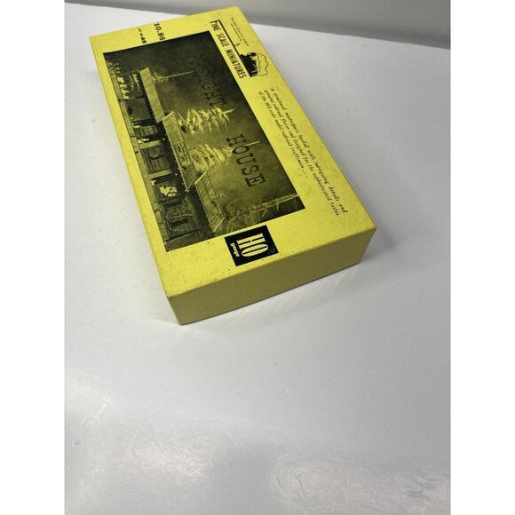 Fine Scale Miniatures HO Scale Freight House Building Kit No. 45 - Picture 4 of 11